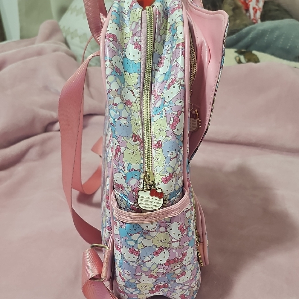 Hello Kitty Pink Backpack - Picture 4 of 9